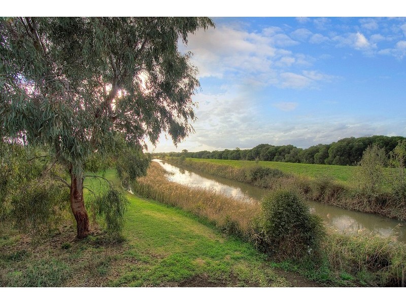 8 Harold Keys Road, Narre Warren South VIC 3805