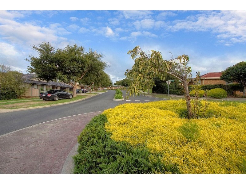 8 Harold Keys Road, Narre Warren South VIC 3805