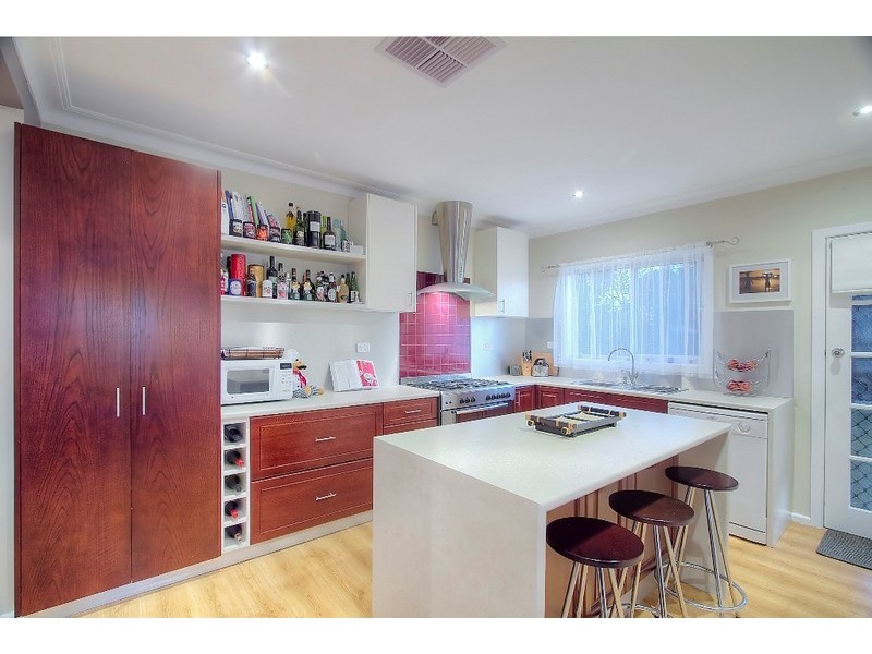 6 Clay Court, Dandenong North VIC 3175