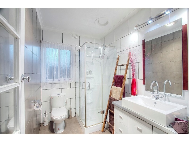 6 Clay Court, Dandenong North VIC 3175