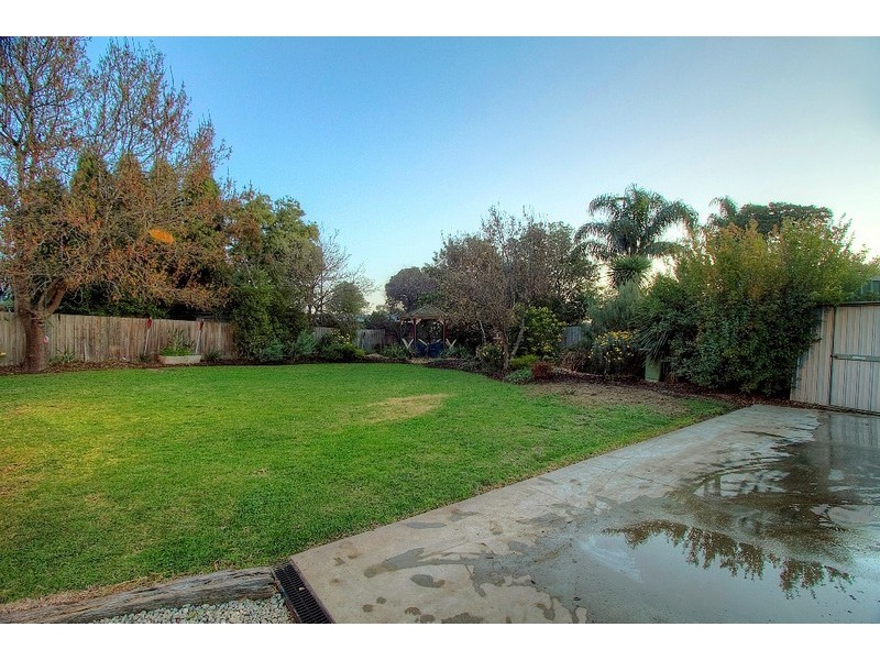 6 Clay Court, Dandenong North VIC 3175