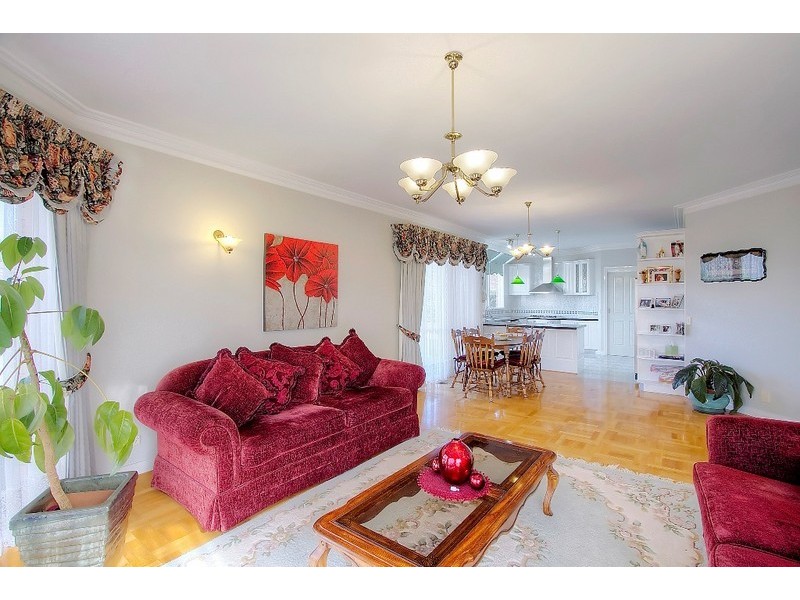 5 Gregory Close, Endeavour Hills VIC 3802