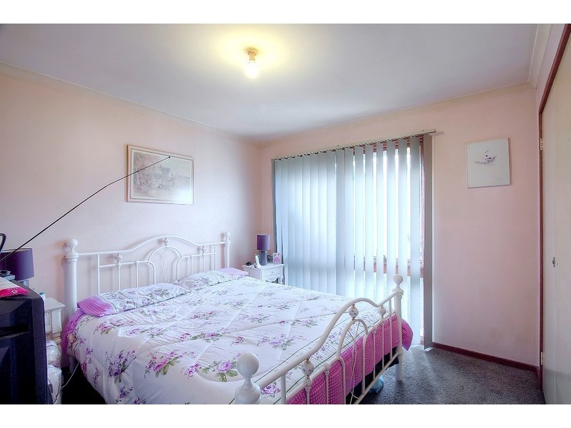 17 Preston Avenue, Endeavour Hills VIC 3802