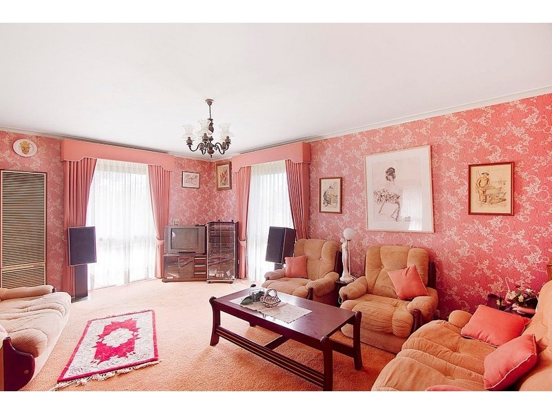 4 Robert Molyneux Avenue, Endeavour Hills VIC 3802