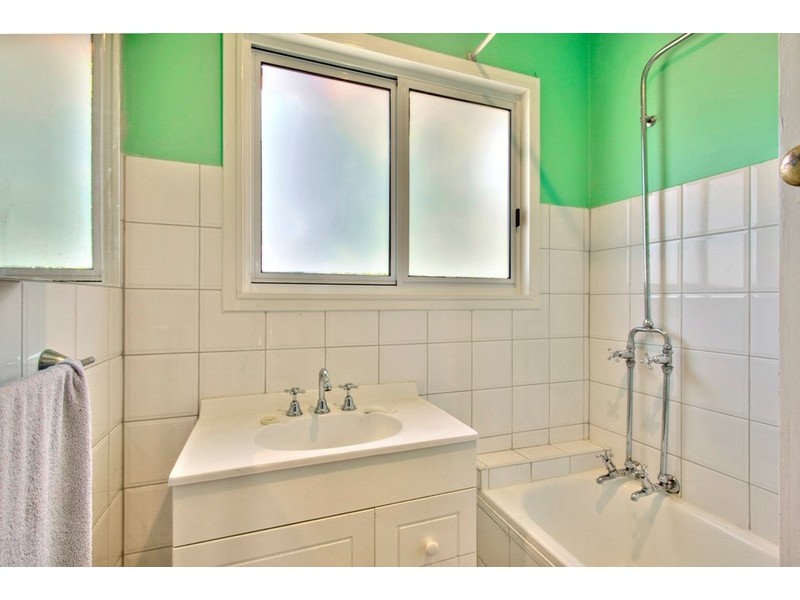 1 Moonah Court, Doveton VIC 3177