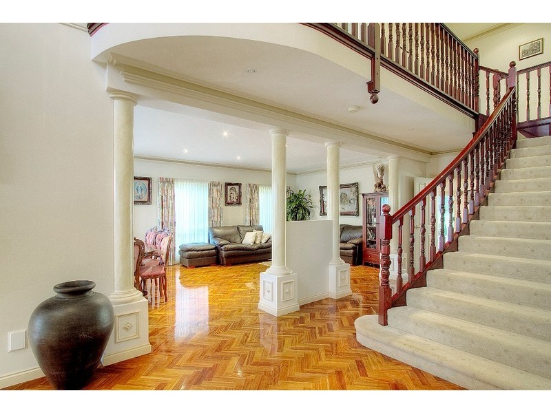 10 Cranston Close, Narre Warren North VIC 3804