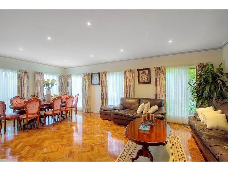 10 Cranston Close, Narre Warren North VIC 3804