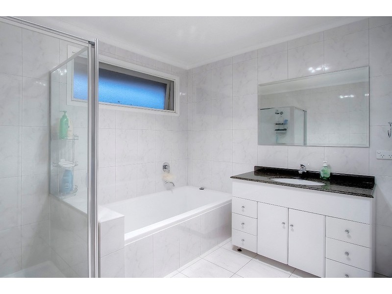 20 Rawdon Hill Drive, Dandenong North VIC 3175