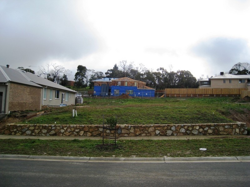 24 Bushlark Court, Berwick VIC 3806