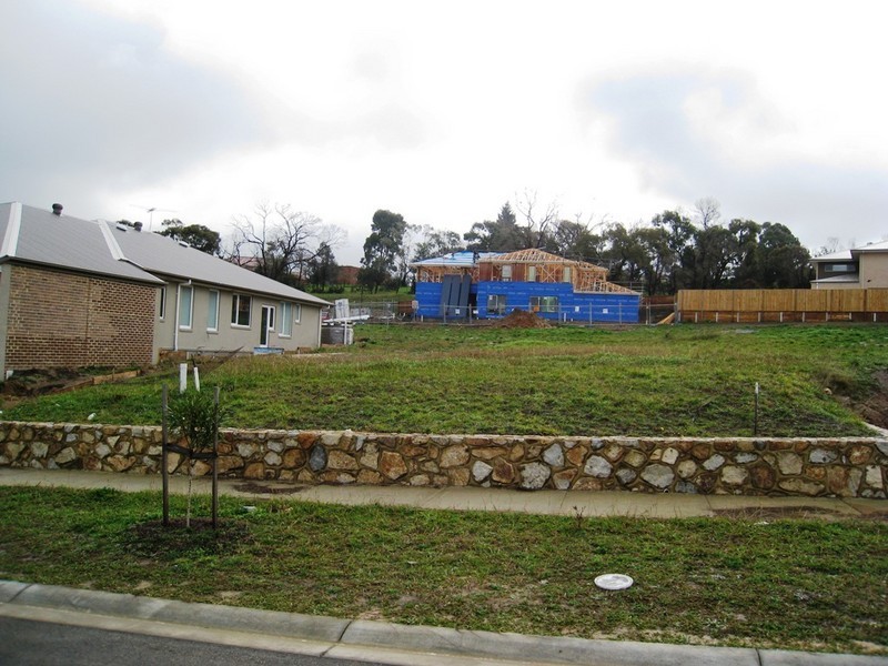 24 Bushlark Court, Berwick VIC 3806