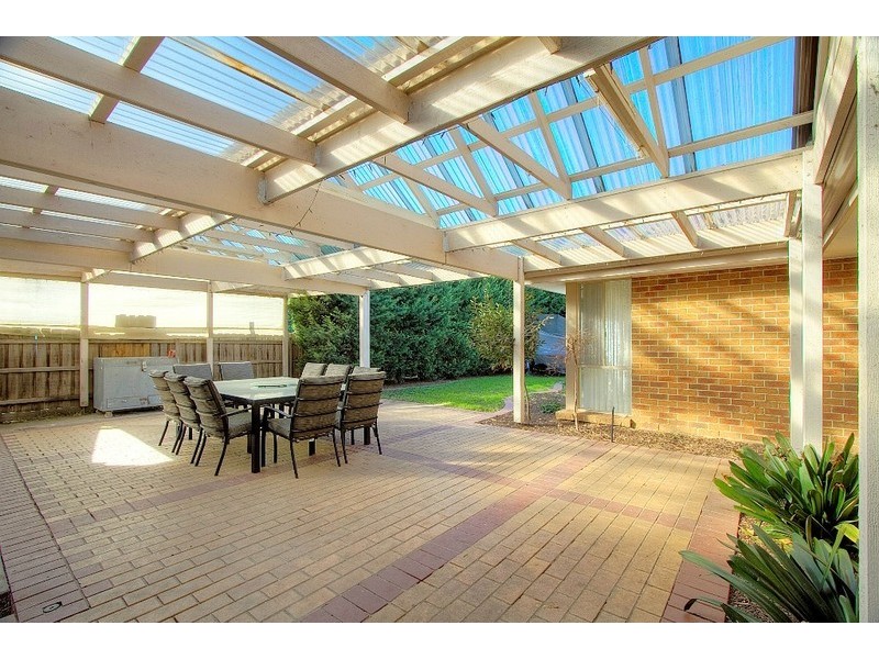 6 Caron Close, Hallam VIC 3803