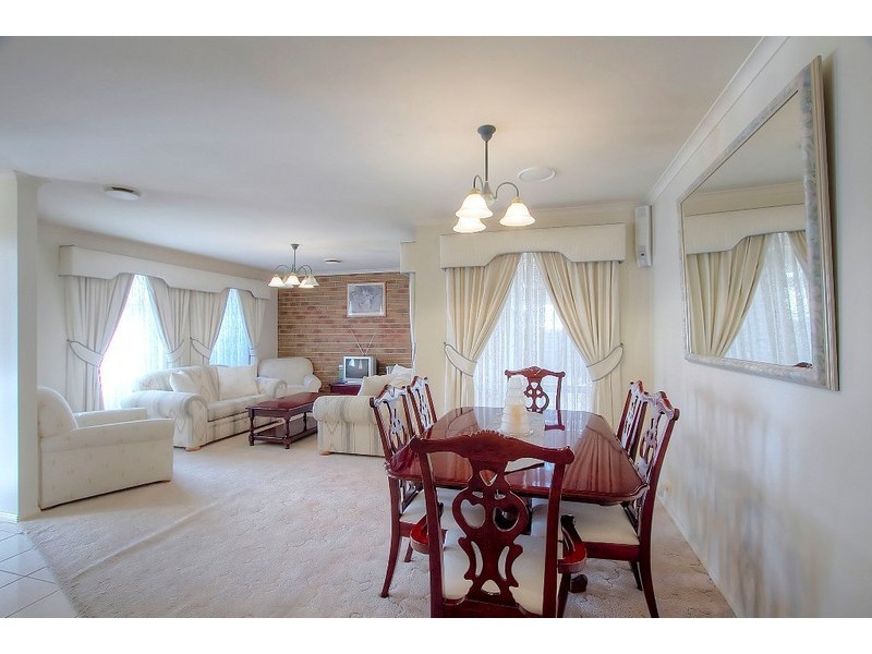 6 Caron Close, Hallam VIC 3803