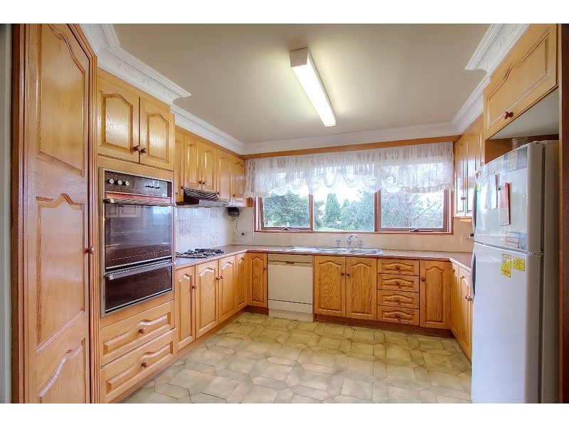 47 John Edgcumbe Way, Endeavour Hills VIC 3802
