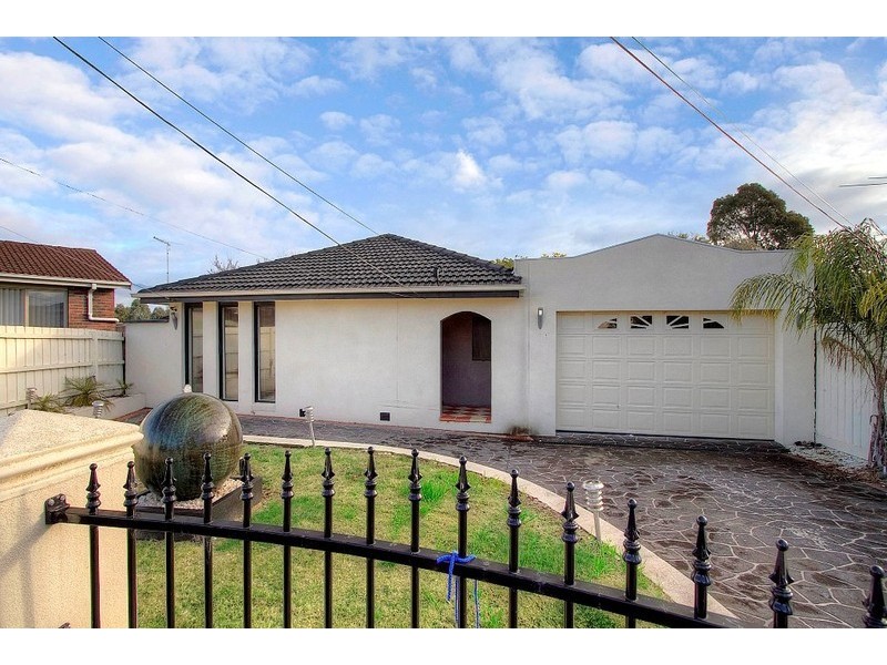 5 Facey Court, Noble Park North VIC 3174