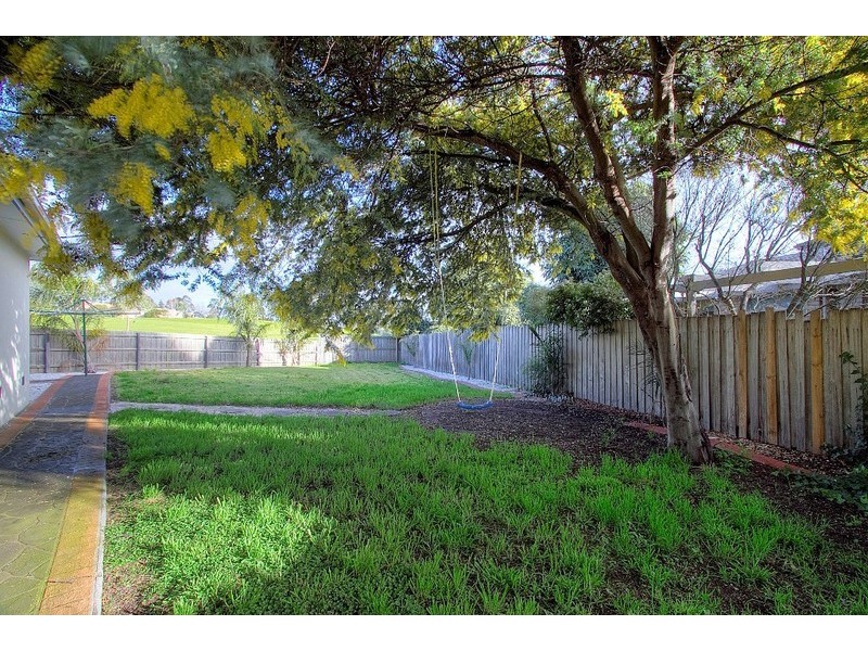 5 Facey Court, Noble Park North VIC 3174