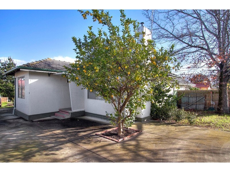 1 Claret Street, Doveton VIC 3177