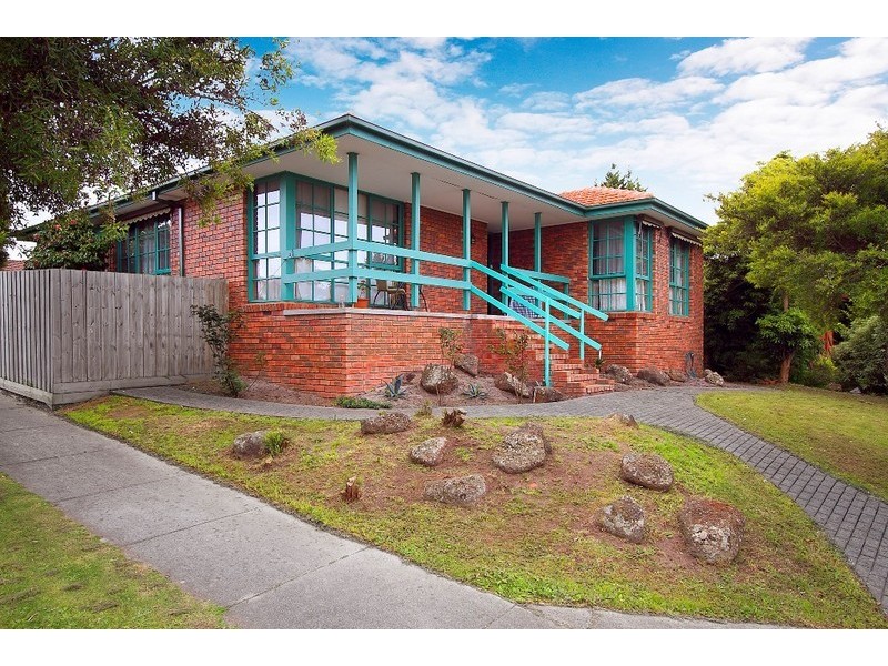 71 John Fawkner Drive, Endeavour Hills VIC 3802