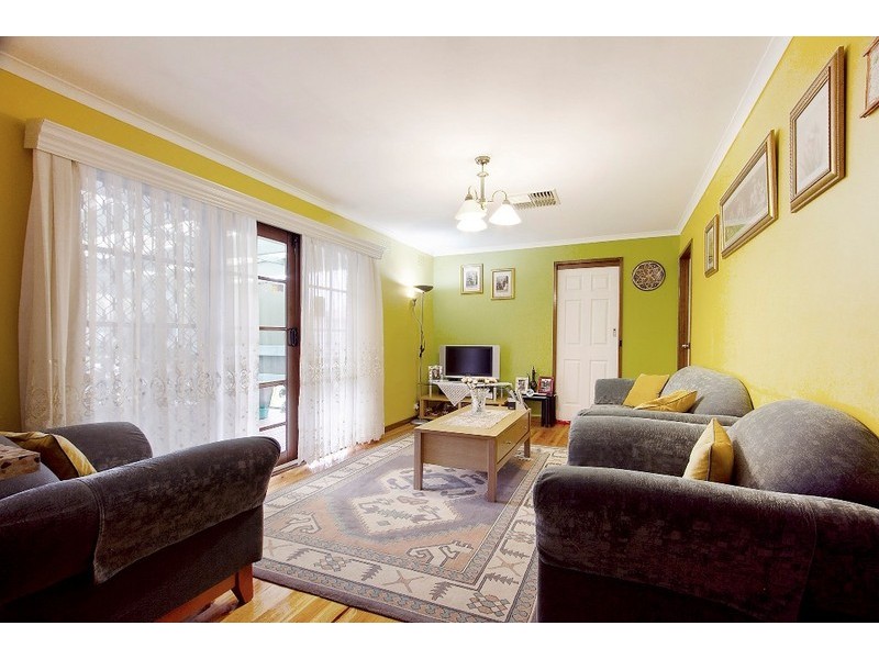 71 John Fawkner Drive, Endeavour Hills VIC 3802