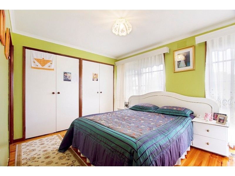 71 John Fawkner Drive, Endeavour Hills VIC 3802