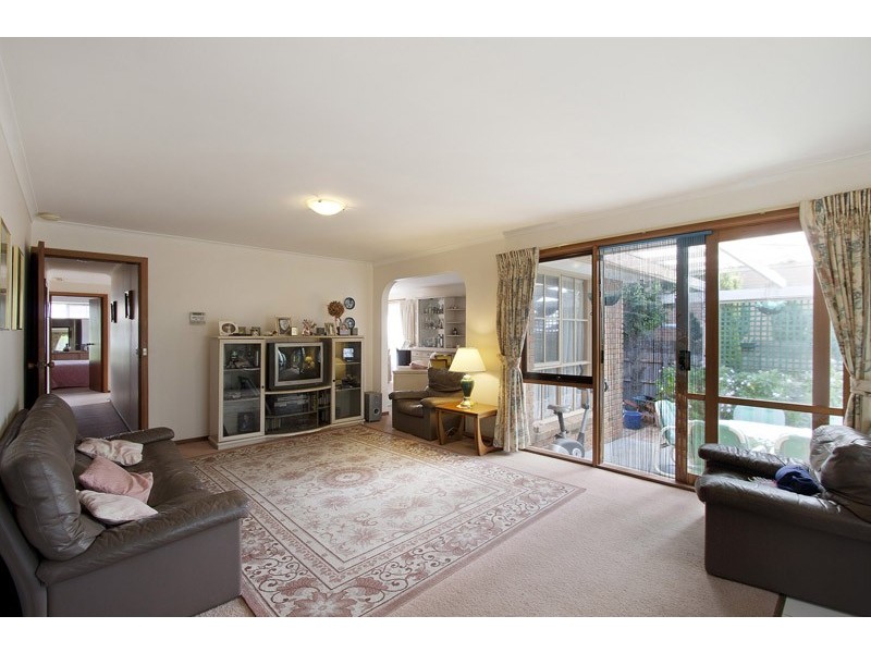 16 Samaher Court, Endeavour Hills VIC 3802