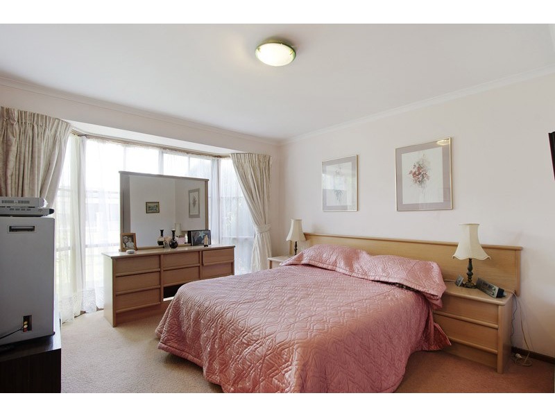 16 Samaher Court, Endeavour Hills VIC 3802