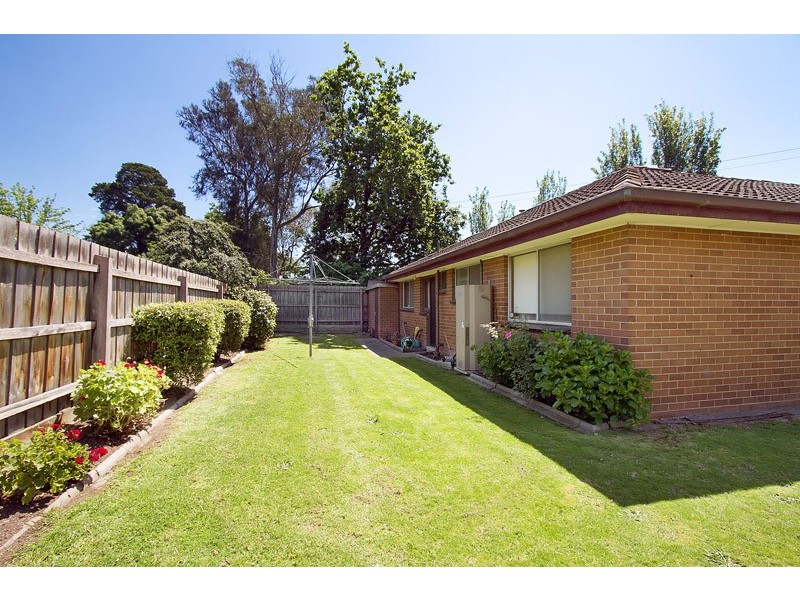 2/90 Clow Street, Dandenong VIC 3175