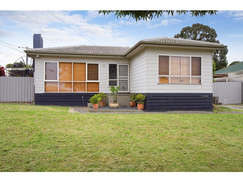 12 Philip Road, Hallam VIC 3803