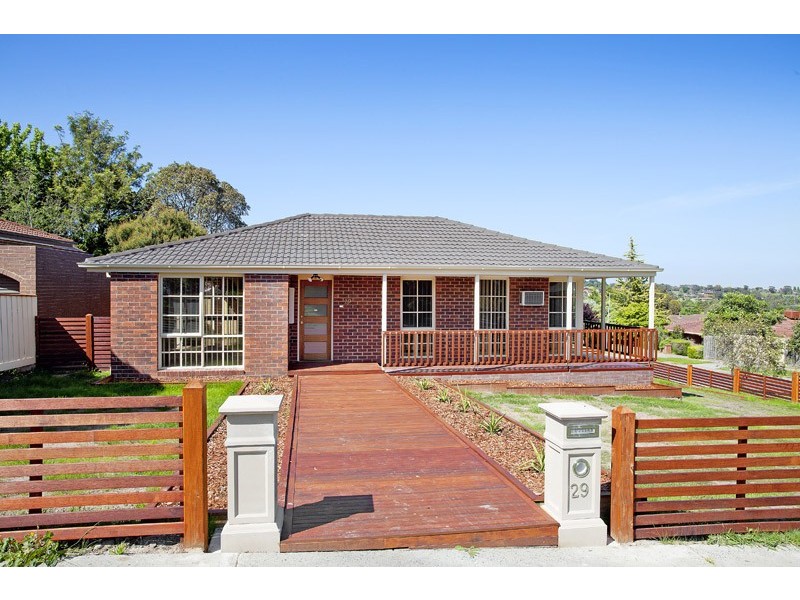29 Robert Molyneux Avenue, Endeavour Hills VIC 3802