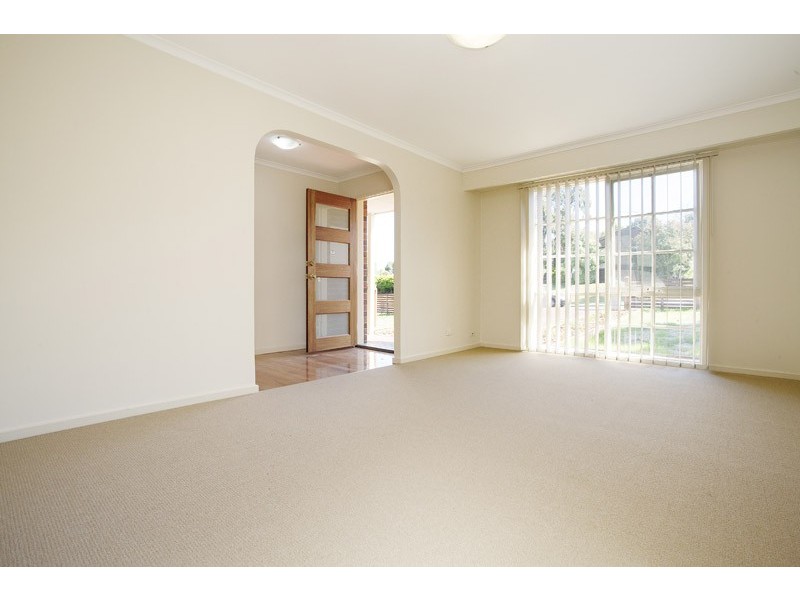 29 Robert Molyneux Avenue, Endeavour Hills VIC 3802