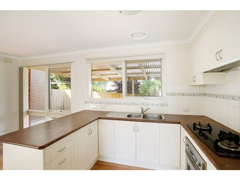 29 Robert Molyneux Avenue, Endeavour Hills VIC 3802