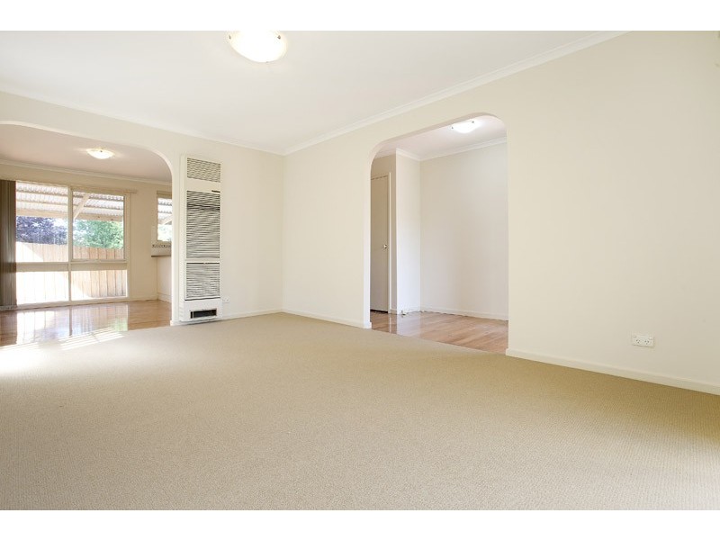 29 Robert Molyneux Avenue, Endeavour Hills VIC 3802