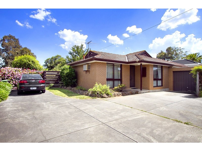 2/98 Frawley Road, Hallam VIC 3803