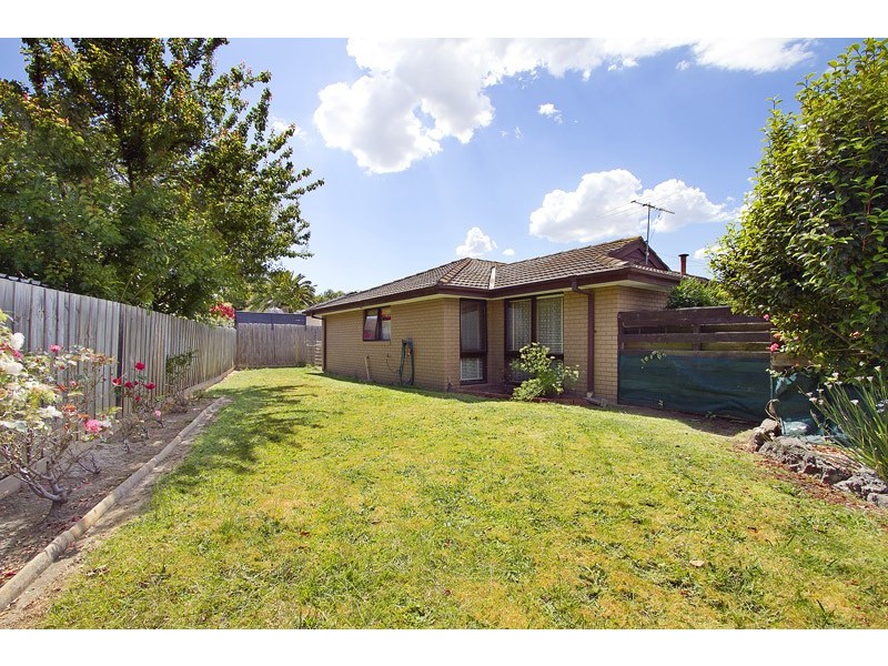 2/98 Frawley Road, Hallam VIC 3803