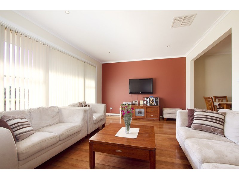 14 Lacebark Street, Doveton VIC 3177