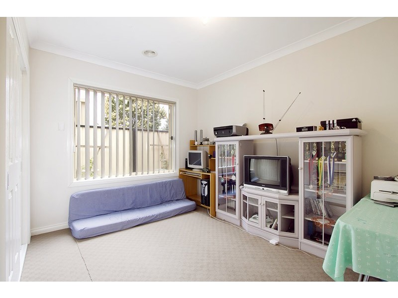 2/227  Gladstone Road, Dandenong North VIC 3175