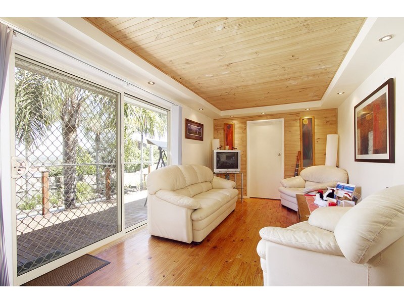 45 Joseph Banks Crescent, Endeavour Hills VIC 3802