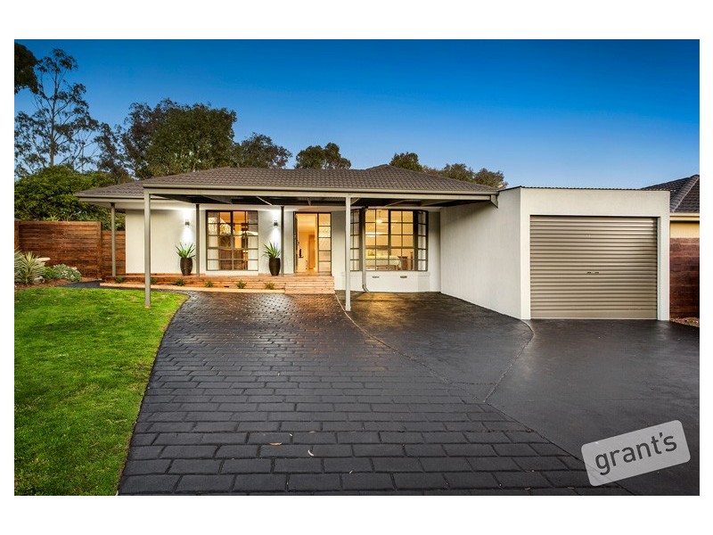 17 Tyntynder Close, Berwick VIC 3806