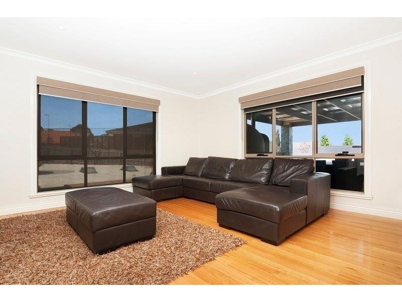 19A West Vista Place, Narre Warren North VIC 3804