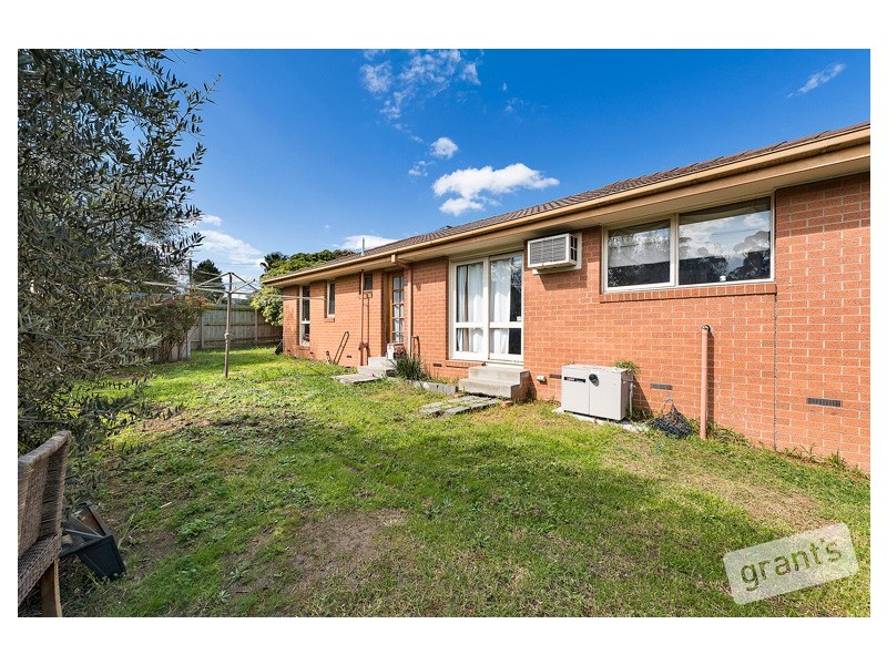 25 Kerrison Drive, Hampton Park VIC 3976