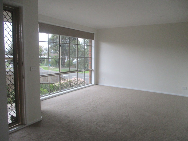 2/10 Azalea Court, Narre Warren VIC 3805