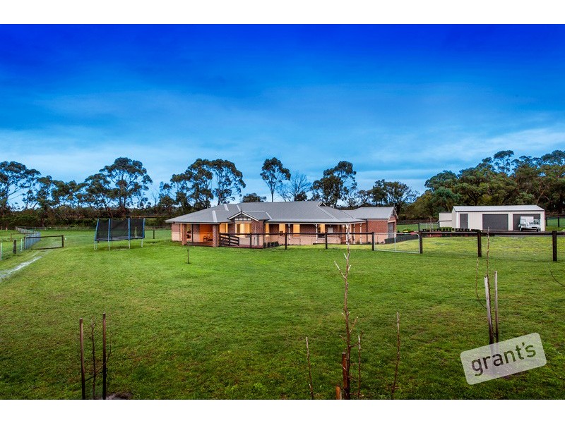 93 Follett Drive, Nyora VIC 3987