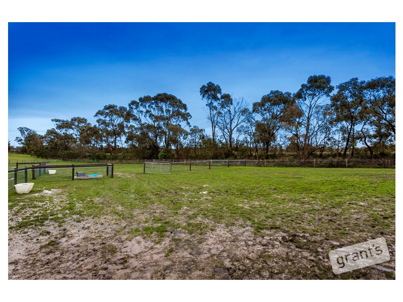 93 Follett Drive, Nyora VIC 3987