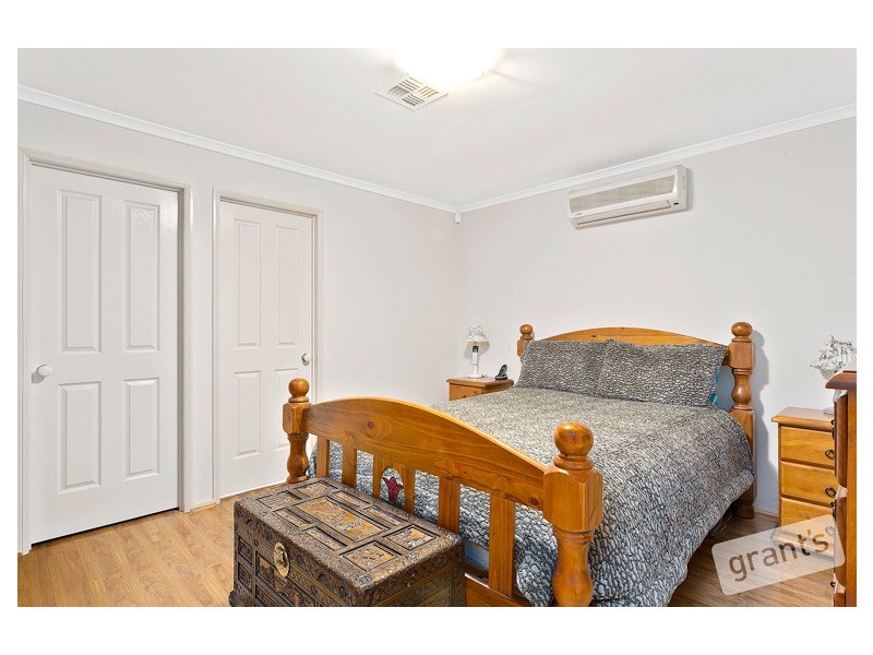 5 Kells Close, Cranbourne East VIC 3977