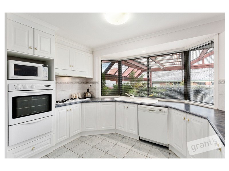 24 Highfielde Avenue, Berwick VIC 3806