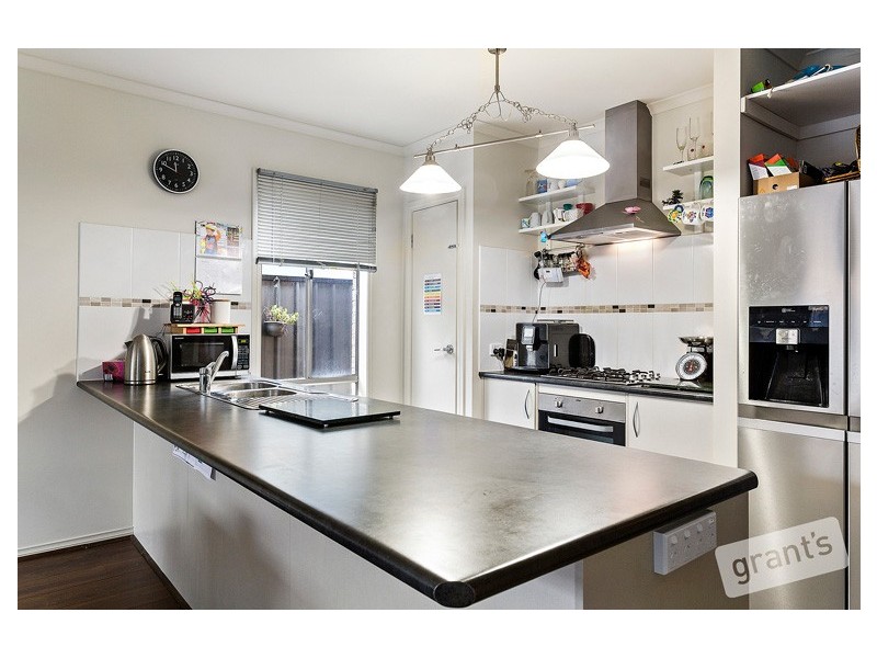 101 Selandra Boulevard, Clyde North VIC 3978