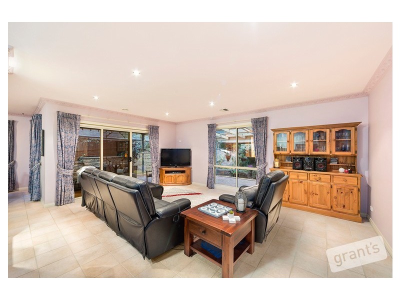 38 Windsor Drive, Beaconsfield VIC 3807
