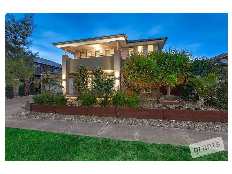 14 Lakeside Drive, Berwick VIC 3806