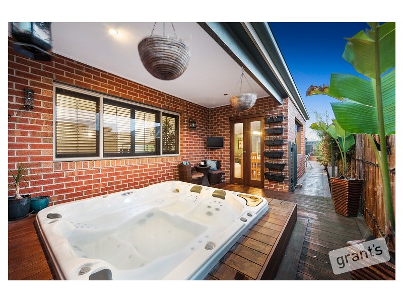 4 Page Close, Pakenham VIC 3810