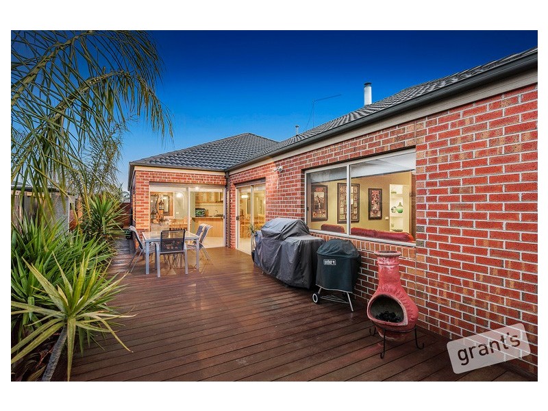 4 Page Close, Pakenham VIC 3810