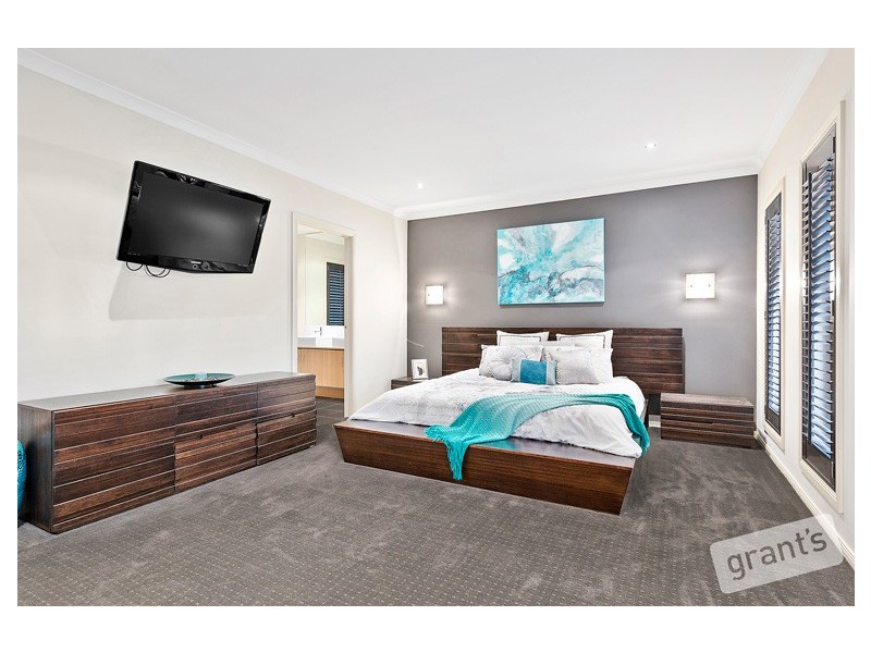 4 Page Close, Pakenham VIC 3810